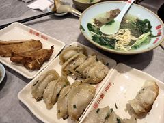 -小姜锅贴(凤凰街店)