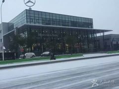 -天津波士信达奔驰4S店(卫津南路店)