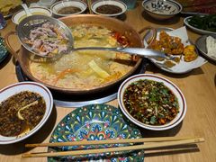 -洱火云南酸菜牛肉火锅(石景山当代商城店)