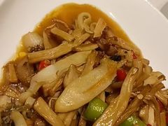 -小渔莊•地道胶东菜(旅游路万象省博物馆店)