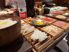 -银米·云南传统过桥米线(双廊黑金冠店)
