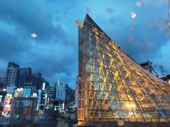 -六合夜市