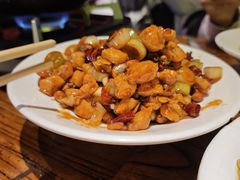 -霸气大叔干锅鸭头·龙虾烧烤·川菜·赛事直播(三里屯店)