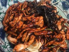 酱爆肉丝拌面-明呈黄鱼面馆(斜土路店)