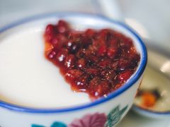 红豆双皮奶-小龍鳳餐室(番禺路店)
