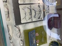 -无界眼镜MaxLess(南翔印象城店)