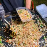 重庆物价好感人!0.9元烧烤/街头炒饭好香…