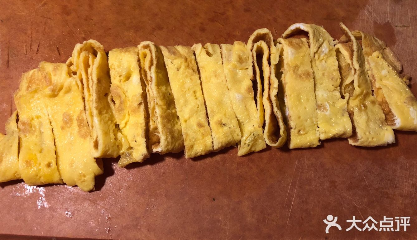 家常红烧鹅和虾滑汤 鹅是按川味红烧肉的做法做的:焯水