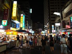 -六合夜市