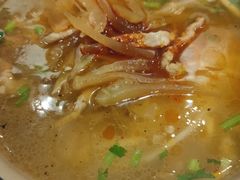 -亮亮面馆(经六路店)