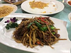 茶树菇牛柳-闻道食府烙饼卷带鱼(原车耳营店原大觉寺店)