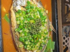 -夯鱼烤鱼·尔滨地标美食(中央商场店)