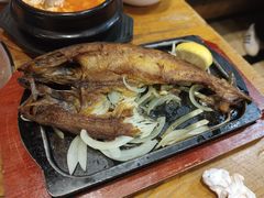 -喇喇排骨火锅·传统韩式脊骨汤(望京西园总店)