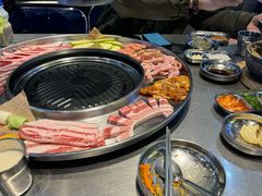 -哈哈碳都·牛肋条无限自助烤肉(台江万达店)
