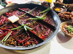 -正贰捌经重庆老火锅(建设路店)