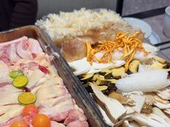 -野·大山里野生菌石锅土鸡(益田假日店)