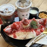 店里不仅有“延吉”咖啡还有好吃的韩式传统甜品