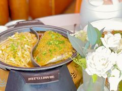 -阿瓦山寨·湘菜现炒·剁椒鱼头王(咸阳总店)
