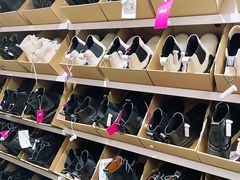 -唯品会(北京国瑞城店)