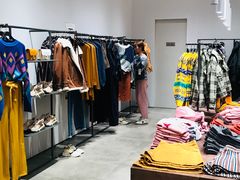 -URBAN REVIVO(西安Momopark店)