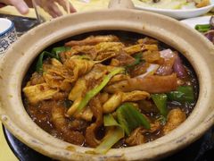 支竹猪蹄根煲-粤·向群饭店(泮塘路店)