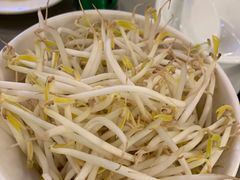 豆芽-胡须佬鸡煲四季火锅店(石厦西村直营店)