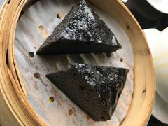 竹炭马拉糕-悦湖公馆