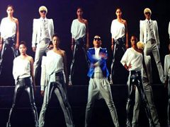 -PLAY HKPOP全息偶像演唱体验馆(威灵顿广场店)