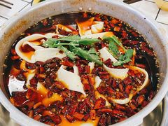 -晓彭肥肠鸡·泡椒鸡火锅(水木天地店)