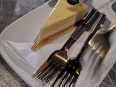 -UNI UNI(环亚凯瑟琳店)