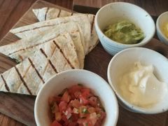 -ROAST coffee & eatery