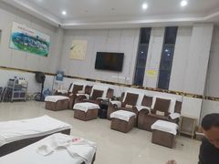 -创新足专业修脚(龙荷路店)