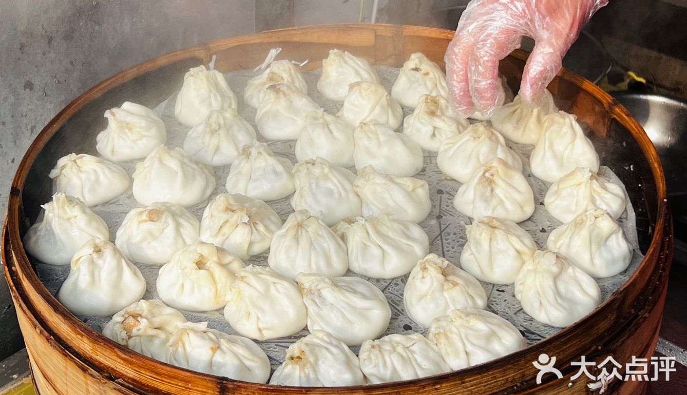买包子馒头比买烧麦人还多的店