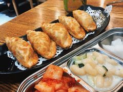 泡菜煎饺-吴草鸡爪오초닭발韩食堂(融恒盈嘉中心店)