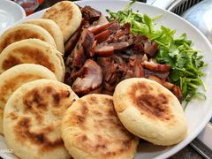 扒猪脸火勺-北京龙庆四季香农家饭庄·灶台鱼·碳烤虹鳟鱼(龙庆峡店)