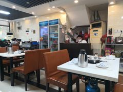 大堂-胡须佬鸡煲四季火锅(龙珠大道店)