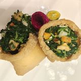 这家文化主题餐厅以其独特的设计和氛围深深吸引了我