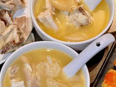-鲜入唯煮·港式海鲜牛肉火锅(金宝街店)