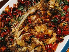 -有红鸡毛店·川菜(建设路店)