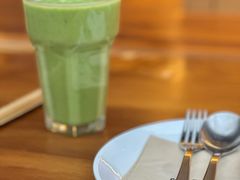 羽衣甘蓝牛油果果昔-无印良品餐堂 MUJI Diner(成都太古里店)