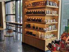 零售区-星巴克臻选(上海长风大悦城店)