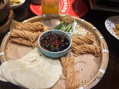 -魏铭鱼头捞饭(晋阳路店)