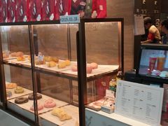 面包甜点陈列柜-奈雪的茶(深圳北站店)