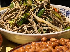 凉拌豆腐丝-小田油焖小龙虾(双井店)