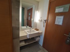 -全季酒店(郑州建设路碧沙岗地铁站店)