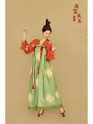 -樱花婚纱摄影