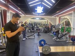-英派斯健身旗舰店(海信国际中心馆)