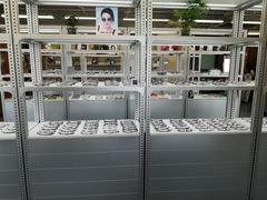 -无奔眼镜·蔡司·依视路授权店(马家堡店)