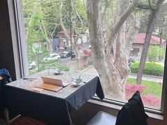 -穹六人间 people 6(岳阳路店)