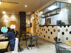 大堂-HELLO 27 意面·沙拉·帕尼尼